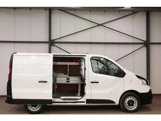 Renault Trafic 1.6 dCi WERKPLAATSINRICHTING 2018 Diesel 2