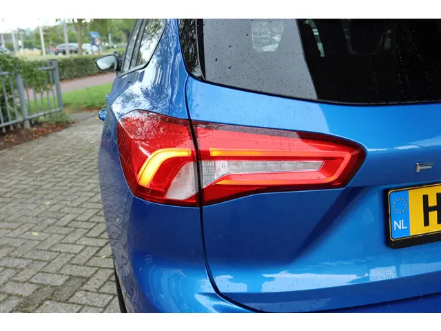 Ford Focus WAGON 1.5 ECOBOOST ST-LINE AUT 2020 Benzine 37
