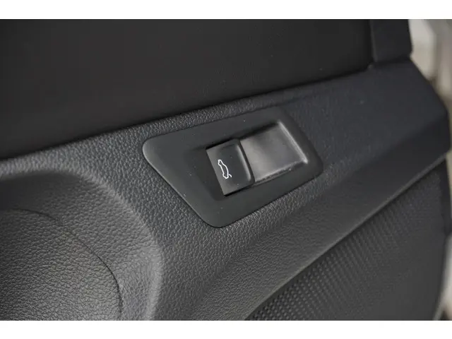 Volkswagen T-Roc 1.5 TSI R-Line Edition 2024 Benzine 23