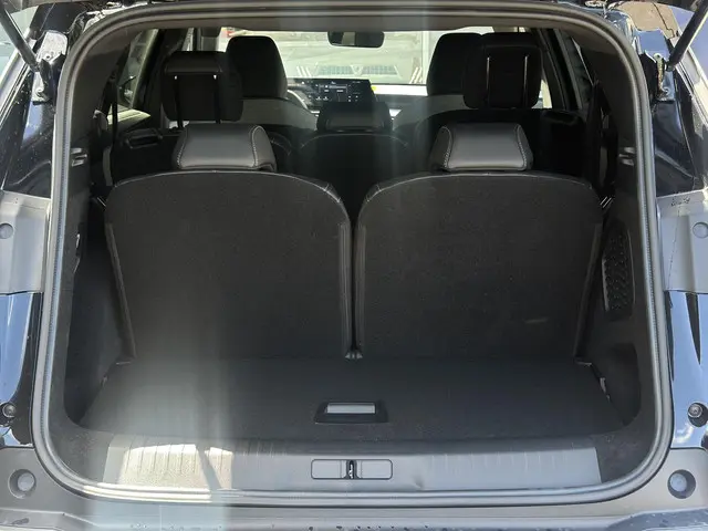 Peugeot 5008 1.2 Hybrid 145 Allure 2025 Hybride Benzine 12