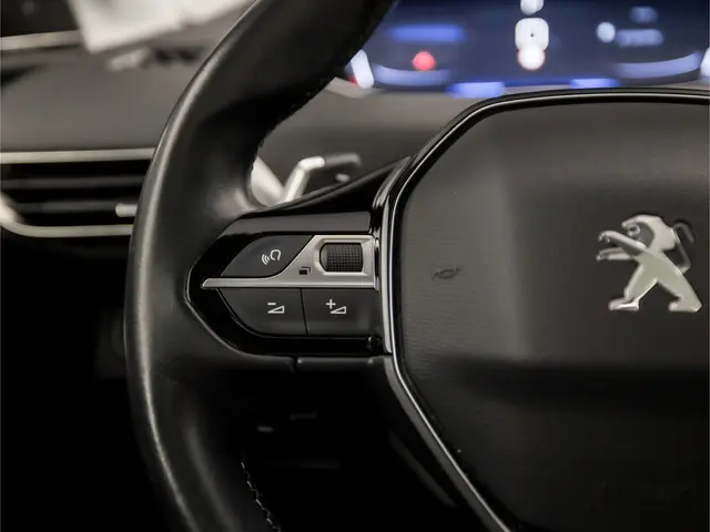 Peugeot 5008 1.2 PureTech Sport 7 Persoons 2020 Benzine 23