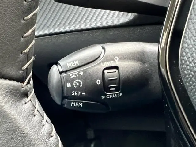 Peugeot 208 1.2 PureTech Allure 2022 Benzine 33