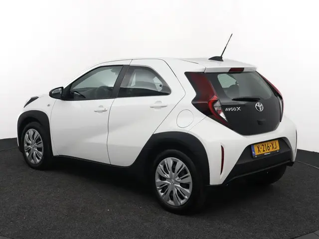 Toyota Aygo X 1.0 VVT-i MT Play 2024 Benzine 12
