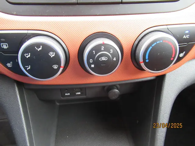 Hyundai i10 1.2 i-Vision 2014 Benzine 11