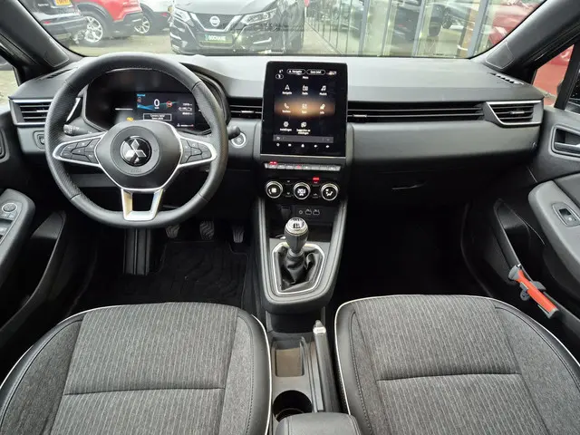 Mitsubishi Colt 1.0T MT First Edition 2024 Benzine 9