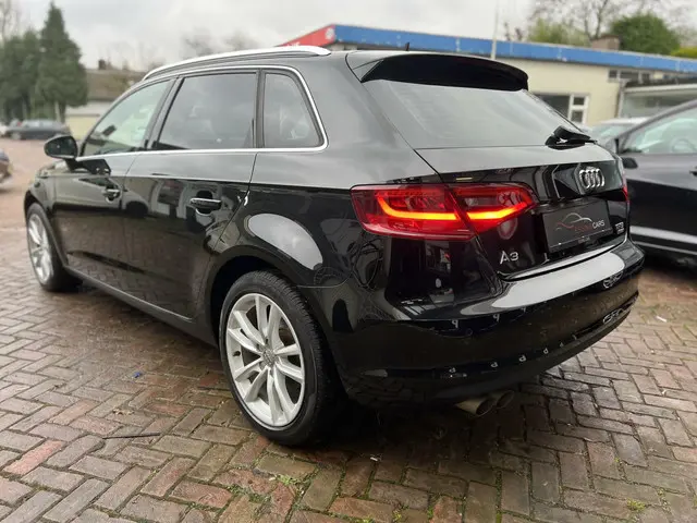 Audi A3 Sportback 1.4 TFSI CoD PANO! NAP 2015 Benzine 12