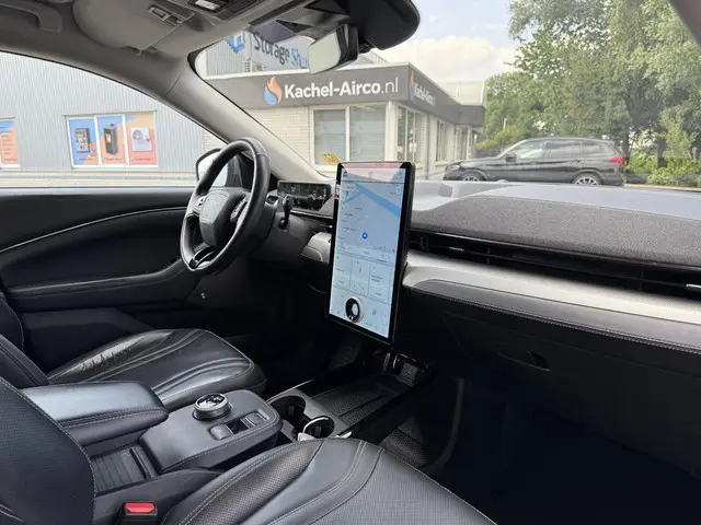 Ford Mustang Mach-E Aut. Extended 98kWh 2021 Elektrisch 15