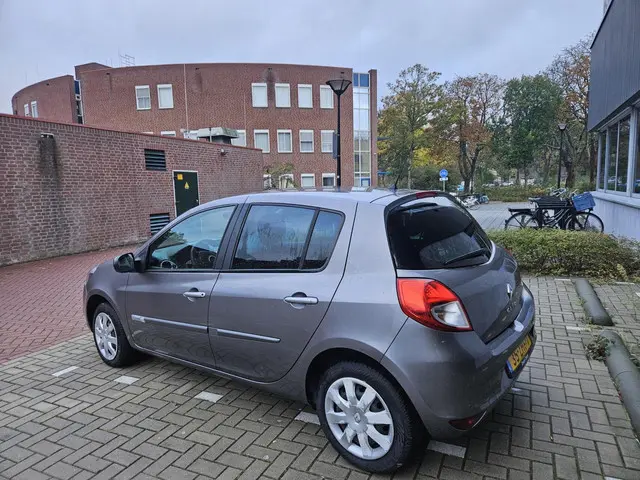 Renault Clio 1.2 16V NAP Airco Cruise 2012 Benzine 2