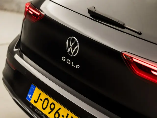 Volkswagen Golf 1.5 TSI Sport 2020 Benzine 30