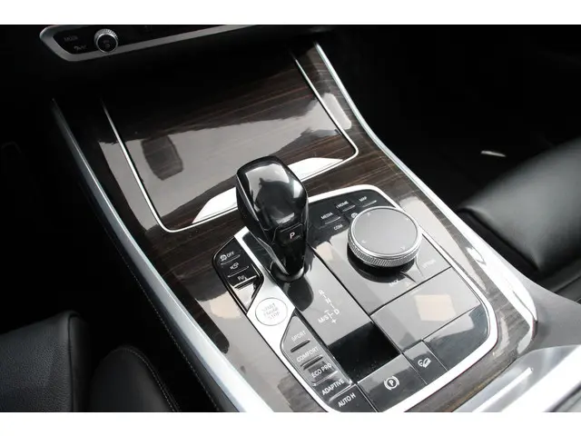 BMW X5 xDrive40i High Executive 2020 Benzine 12