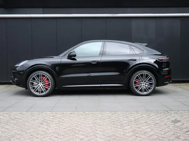 Porsche Cayenne 2