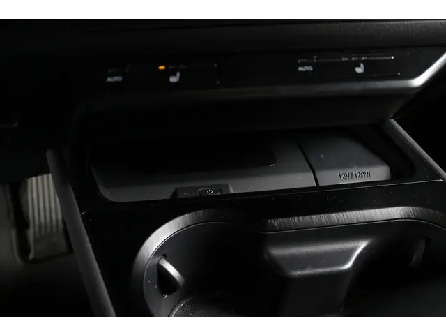 Lexus UX 250h Executive Line 2020 Hybride Benzine 22