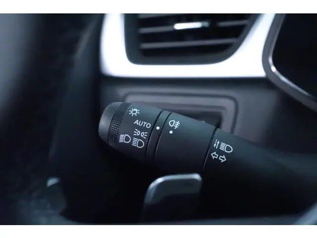 Renault Captur 1.3 160 Pk techno Automaat 2023 Benzine 22