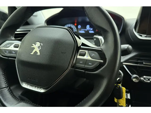 Peugeot 2008 1.2T Automaat Active 2021 Benzine 18