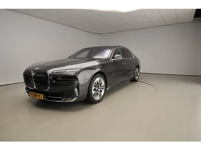 BMW i7 xDrive60 2023 Elektrisch 53