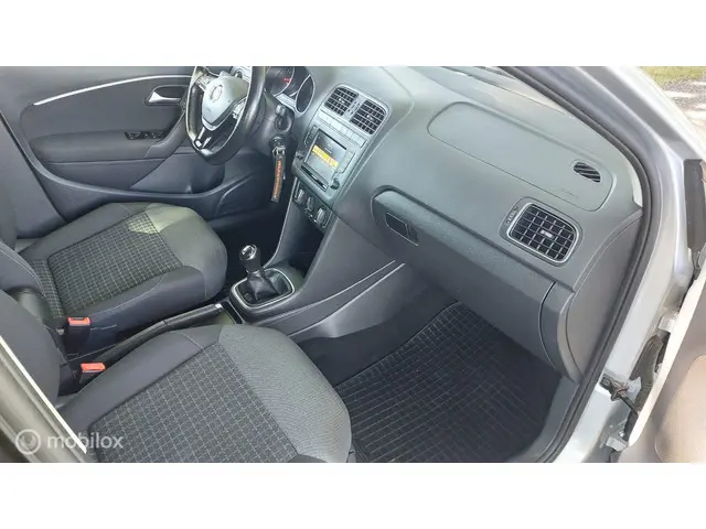 Volkswagen Polo 1.0 R-Line 2017 Benzine 21