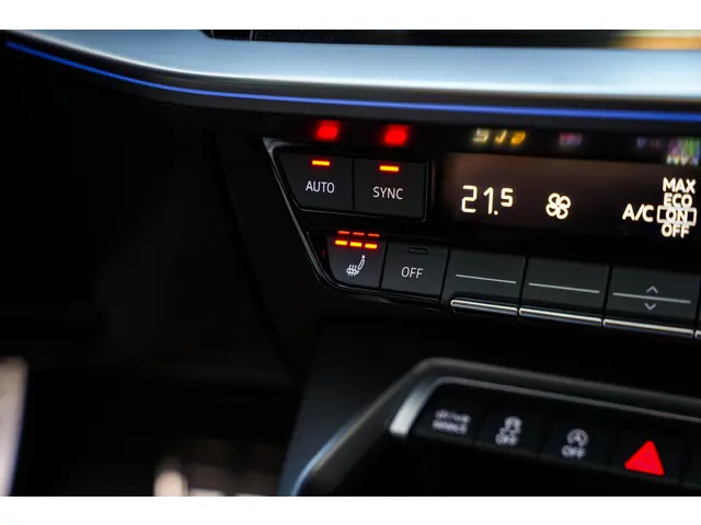 Audi RS3 Limousine 2.5 TFSI RS 3 quattro 2023 Benzine 23