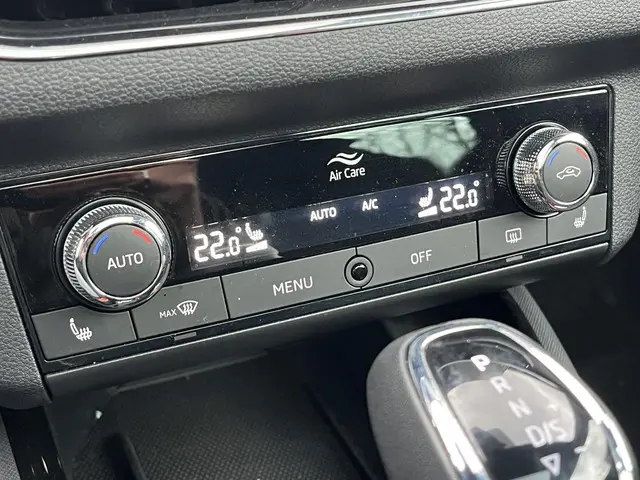 Škoda Kamiq 1.5 TSi DSG ACT Monte Carlo 2024 Benzine 10