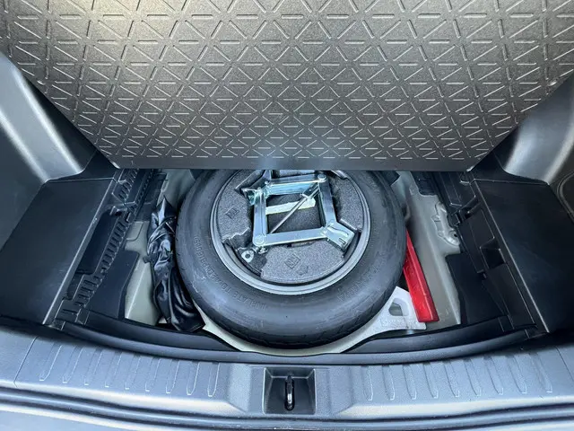 Toyota RAV4 2.5 Hybrid Dynamic 2021 Hybride Benzine 32