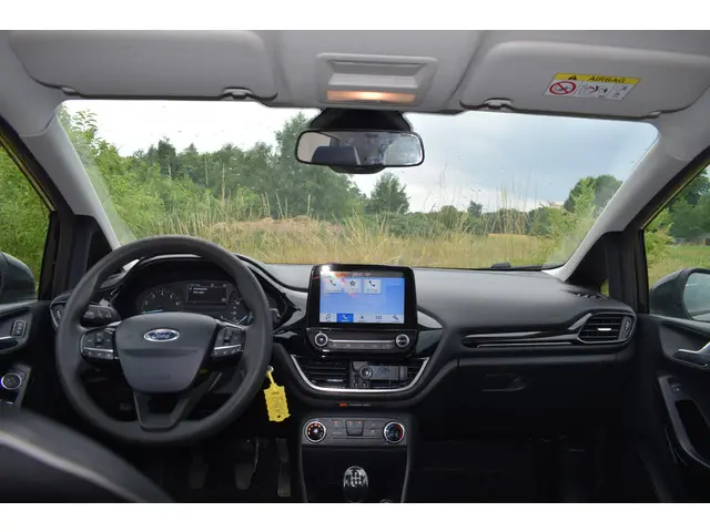 Ford Fiesta 1.1 Trend 2018 Benzine 26