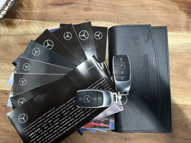 Mercedes-Benz CLA 250 e AMG 2022 Hybride Benzine 42