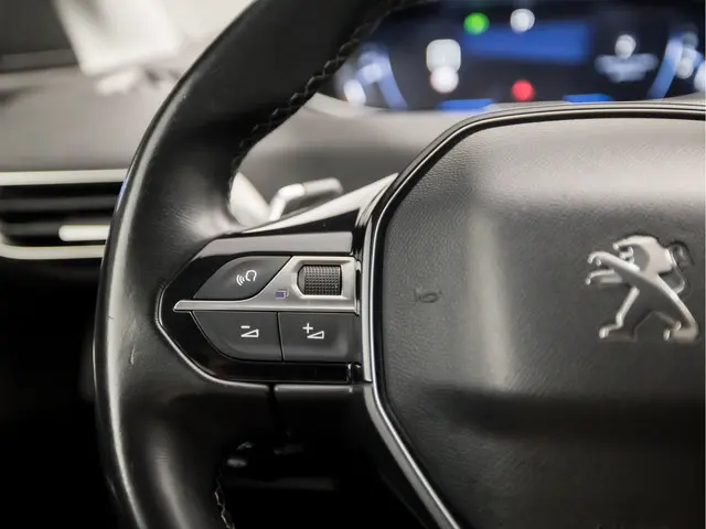 Peugeot 5008 1.2 PureTech Allure 2018 Benzine 19