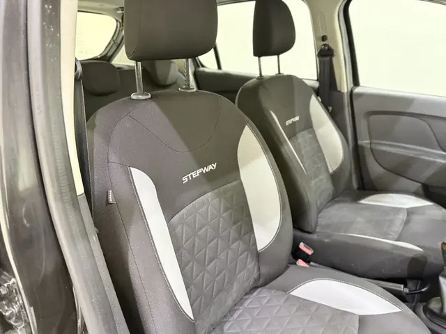 Dacia Sandero Stepway 0.9 TCe Laureate Navi 2014 Benzine 20