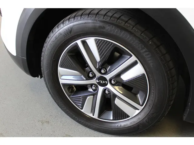 Kia Niro 1.6 GDi PHEV DynamicLine 2022 Hybride Benzine 4