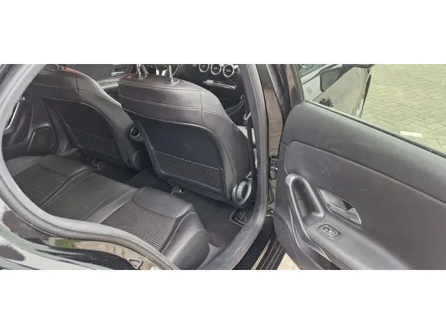 Mercedes-Benz A-Klasse 180 Advantage 2019 Benzine 13