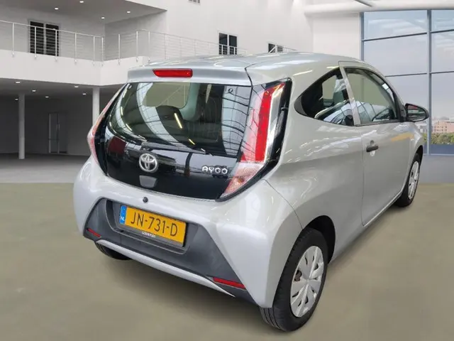 Toyota Aygo 1.0 VVT-i x 2016 Benzine 3