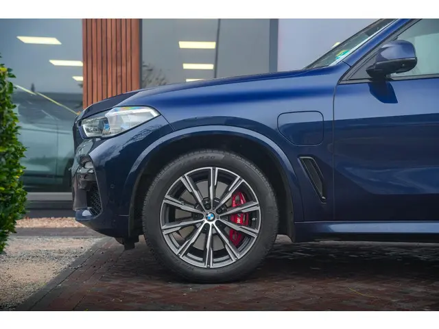 BMW X5 xDrive45e High Executive 2021 Hybride Benzine 12