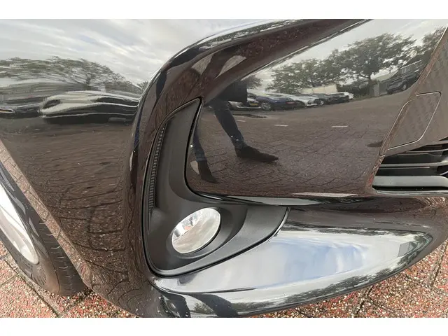 Toyota Yaris 1.5 Hybrid 115 Active 2024 Hybride Benzine 12