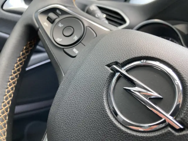 Opel Crossland X 1.2 Turbo Innovation 2017 Benzine 32