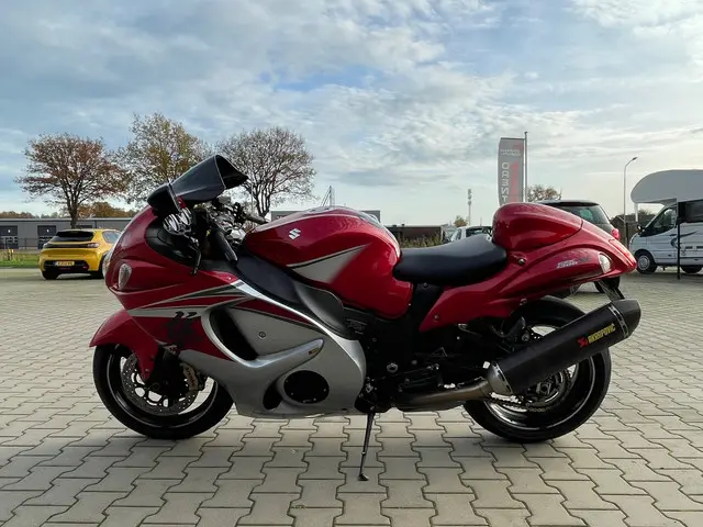 Suzuki GSX Sport R 1300 Hayabusa 2017 Benzine 5