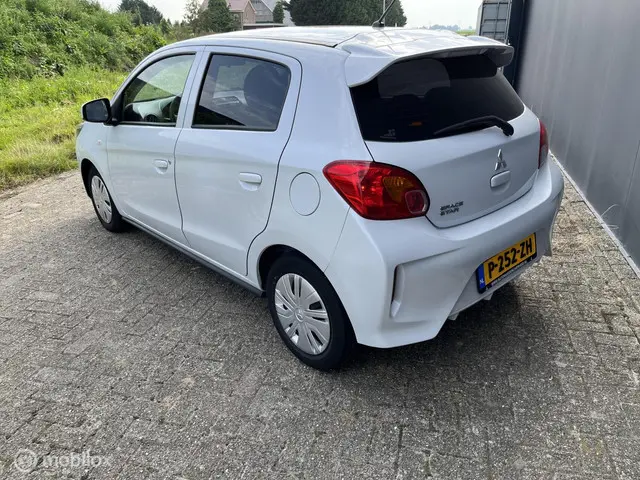 Mitsubishi Space Star 3