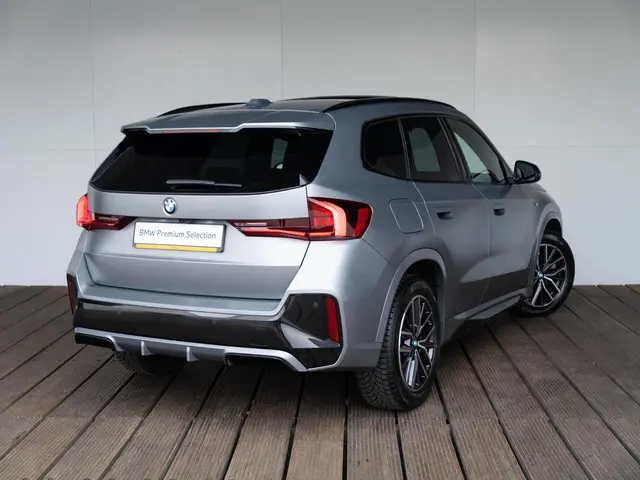 BMW X1 xDrive23i 2023 Benzine 2