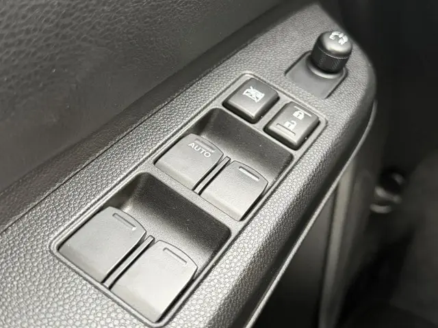 Suzuki Ignis 1.2 Style Smart Hybrid 2023 Benzine 23