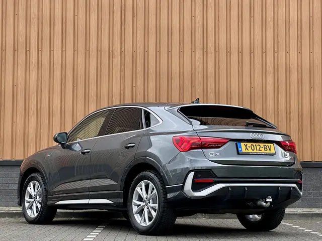 Audi Q3 Sportback 35 TFSI S Edition 2022 Hybride Benzine 9