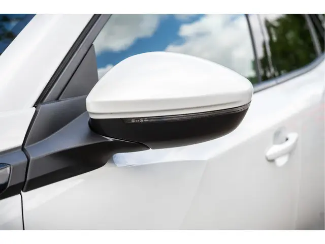 Peugeot e-2008 EV Allure Pack 50 kWh 2021 Elektrisch 12