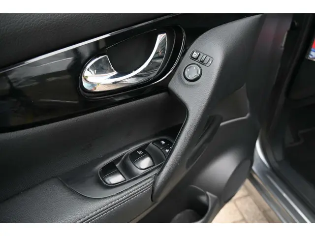 Nissan QASHQAI 1.2 Tekna |Pano|trekhaak| 2015 Benzine 19