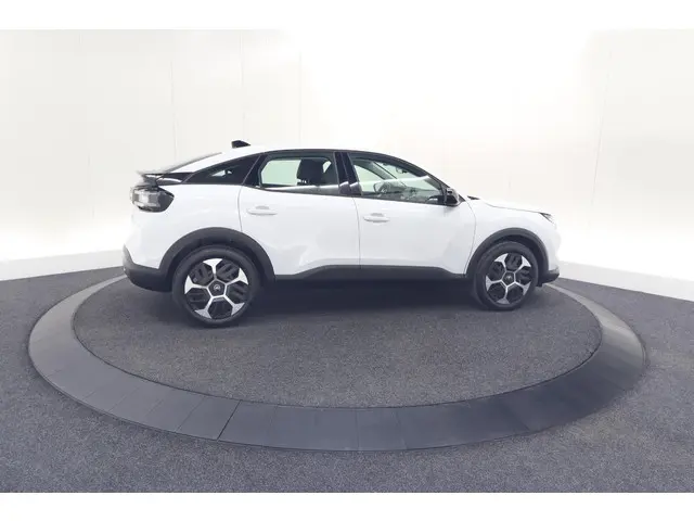 Citroën C4 Hybrid 136 e-DCS6 Max 2025 Hybride Benzine 10