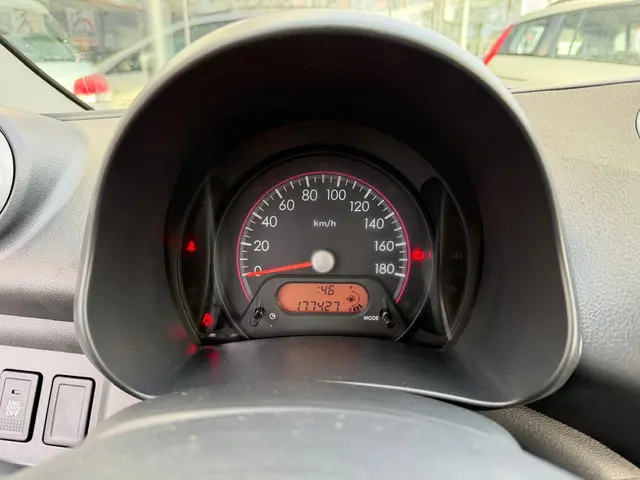 Suzuki Alto 1.0 Comfort EASSS 2013 Benzine 8