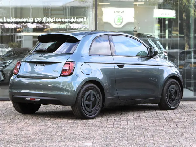 Fiat 500e Giorgio Armani Edition 42 kWh 2026 Elektrisch 5