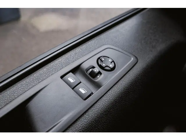 Opel Vivaro 1.5 Diesel 120pk L3H1 2024 Diesel 21