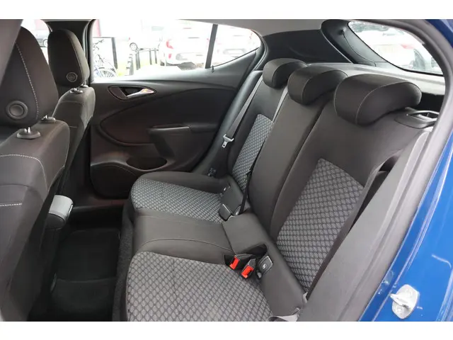 Opel Astra 1.2 Edition 2020 Benzine 11