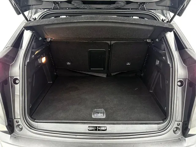 Peugeot 3008 1.6 HYbrid 225 Allure 2023 Hybride Benzine 20