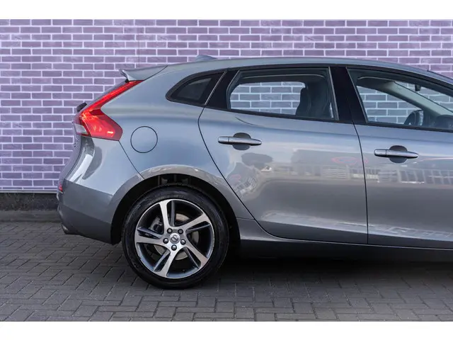 Volvo V40 T3 Automaat Inscription 2018 Benzine 14