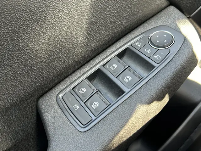 Mitsubishi Colt 1.0T MT Instyle 2025 Benzine 22
