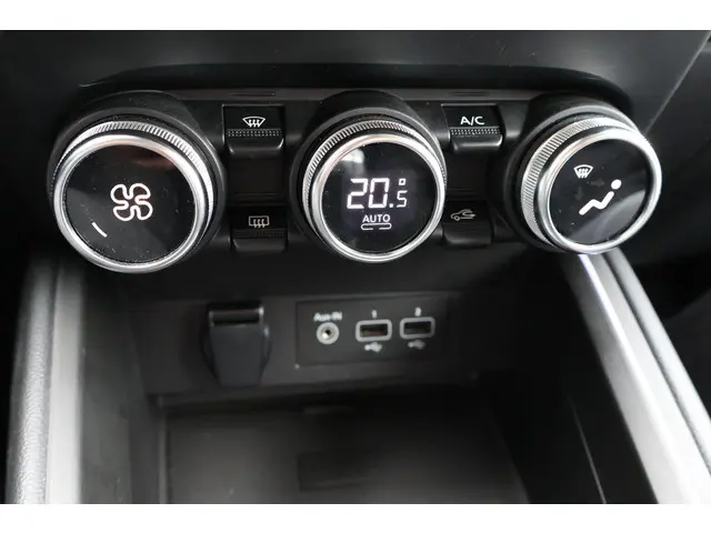 Renault Clio 1.0 TCe Intens 2021 Benzine 16