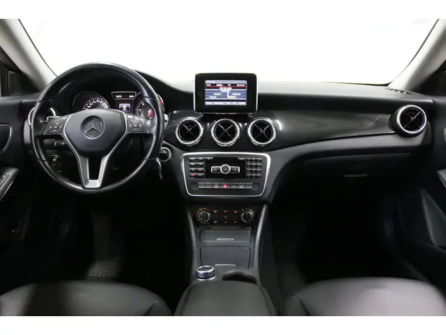 Mercedes-Benz CLA 180 2014 Benzine 7